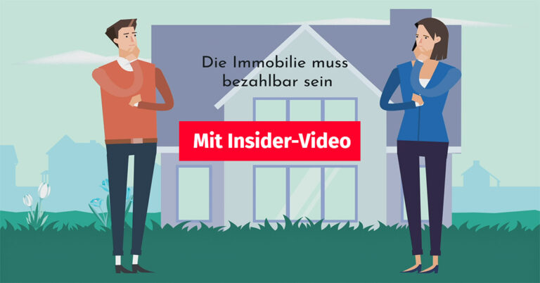 Ein Paar steht vor einem Haus | Immobiliensuchauftrag