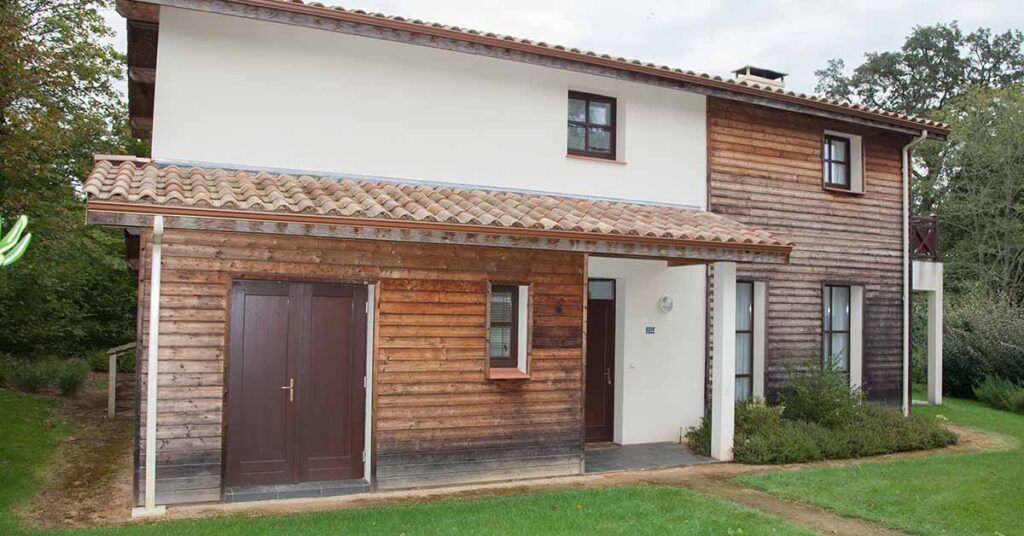 Ein Einfamilienhaus mit schönem Garten und einer Einliegerwohnung mit separatem Eingang | Einliegerwohnung